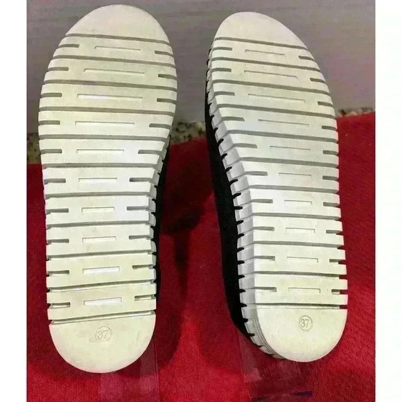 Eric Michael Women's Lucy Slip-On Stretchable Flat Shoes Size 37 | US Size 6.5 - Picture 5 of 6